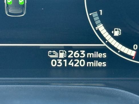 Used 2024 Mitsubishi Outlander 4WD Plug-In Hybrid image 21