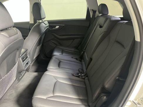 Used 2023 Audi Q7 3.0T Premium image 28