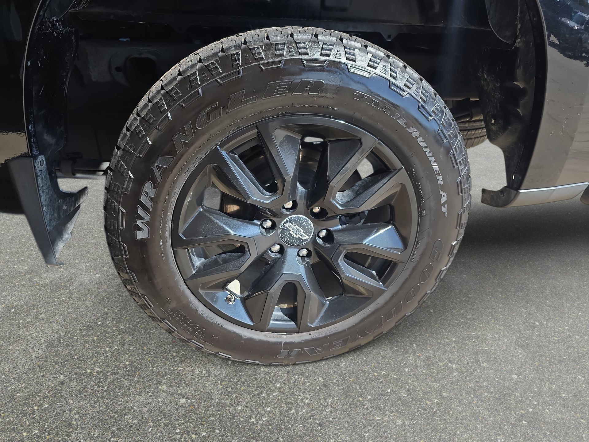 Used 2021 Chevrolet Silverado 1500 Custom AWD/4WD image 30