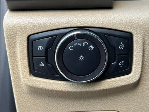 Used 2018 Ford F150 XLT AWD/4WD image 16