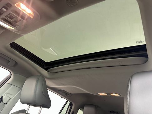 Used 2020 Toyota Highlander Limited image 26