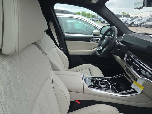New 2026 BMW X5 xDrive40i AWD/4WD image 11
