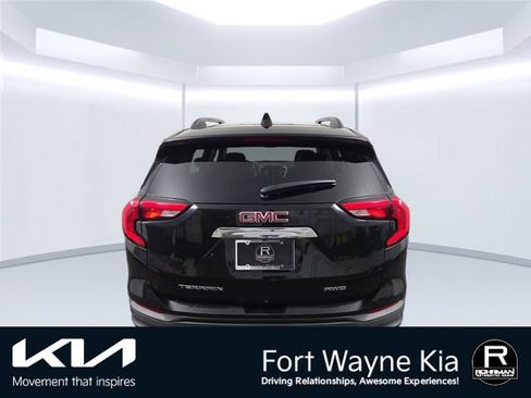 Used 2019 GMC Terrain SLE w/ Driver Convenience Package AWD/4WD image 9