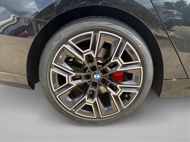 Used 2027 BMW 530i w/ M Sport Package RWD image 11