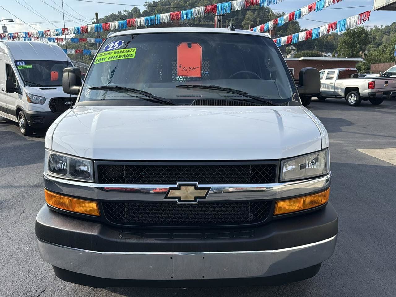 Used 2025 Chevrolet Express 2500 w/ Driver Convenience Package RWD image 24