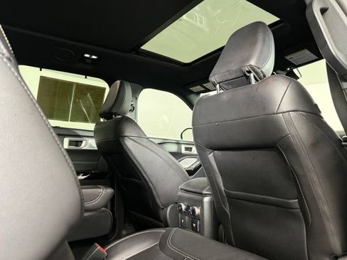 Used 2023 Ford Explorer ST w/ Equipment Group 401A AWD/4WD image 29