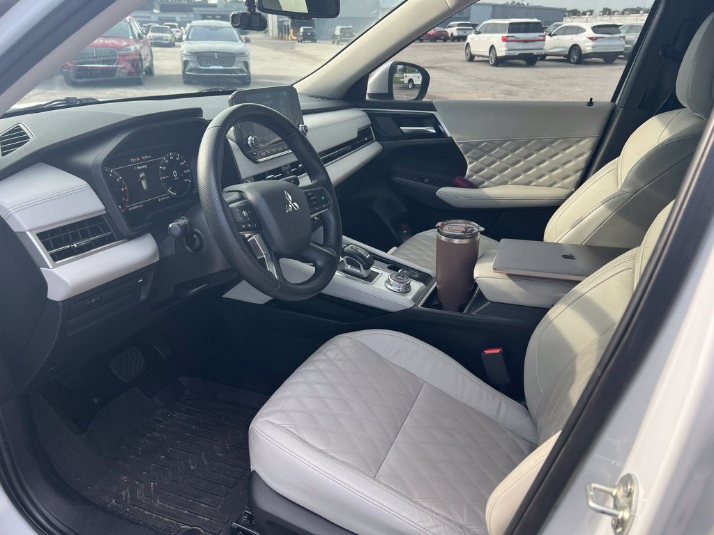 Used 2024 Mitsubishi Outlander SEL FWD image 10