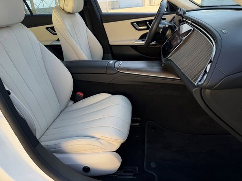 Used 2025 Mercedes-Benz E 350 Sedan image 20