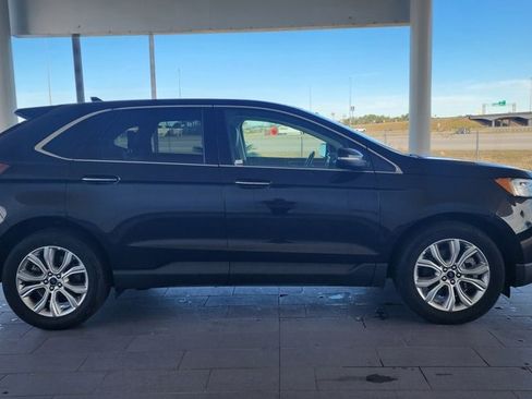 Used 2024 Ford Edge Titanium image 5