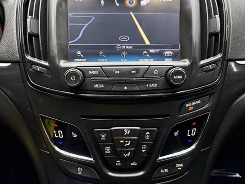 Used 2017 Buick Regal Sport Touring FWD image 25