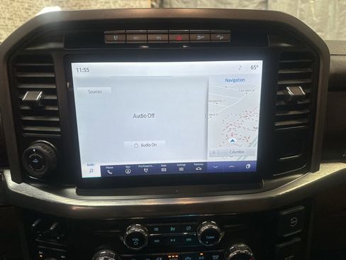 Used 2021 Ford F150 Lariat w/ Equipment Group 502A High image 19