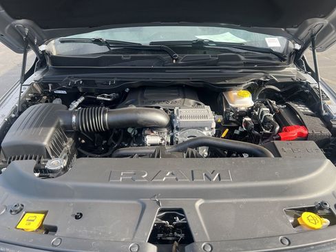 Used 2019 Ford F150 Raptor w/ Equipment Group 802A Luxury image 10