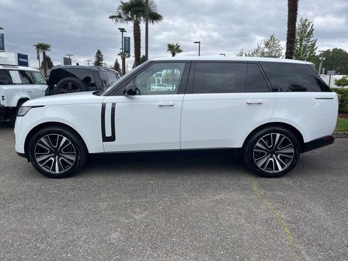 New 2026 Land Rover Range Rover Long Wheelbase SE AWD/4WD image 2