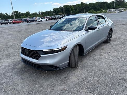 Used 2025 Honda Accord SE image 3