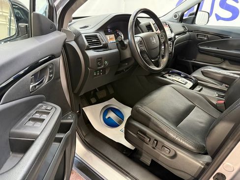 Used 2017 Honda Pilot Elite image 10