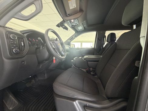 Used 2022 Chevrolet Silverado 1500 Custom AWD/4WD image 2