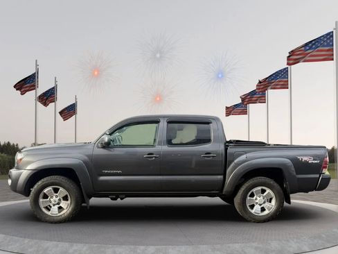 Used 2010 Toyota Tacoma 4x4 Double Cab image 4