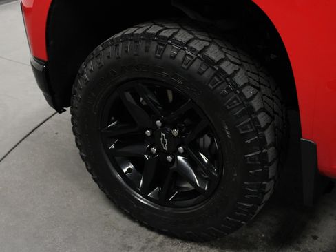 Used 2021 Chevrolet Silverado 1500 LT Trail Boss w/ Convenience Package II AWD/4WD image 10