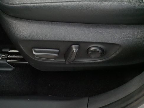 Used 2025 Toyota Grand Highlander AWD image 20