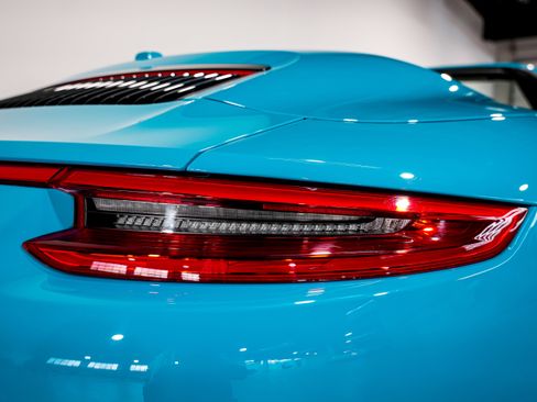 Used 2018 Porsche 911 Carrera 4S image 39