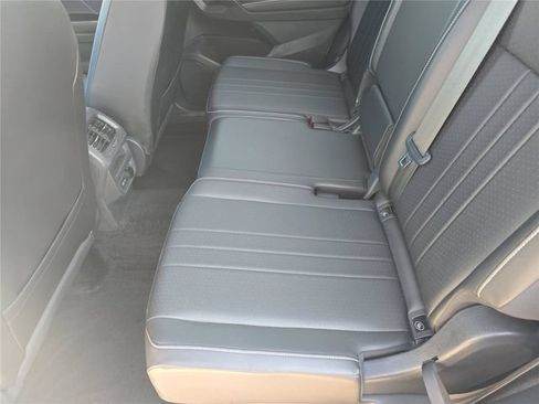 Used 2023 Volkswagen Tiguan SE R-Line FWD image 12