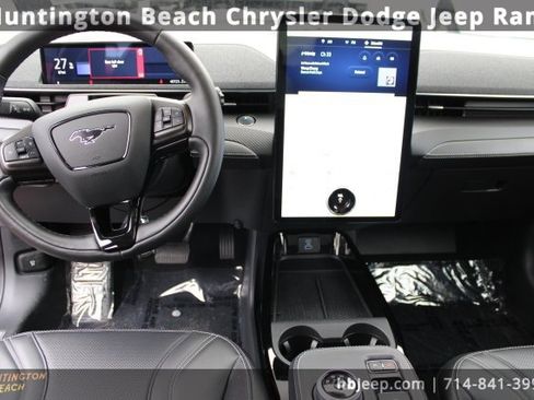 Used 2021 Ford Mustang Mach-E Premium image 11