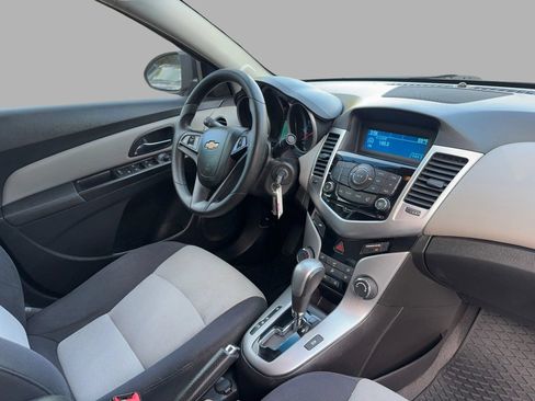 Used 2015 Chevrolet Cruze LS FWD image 33