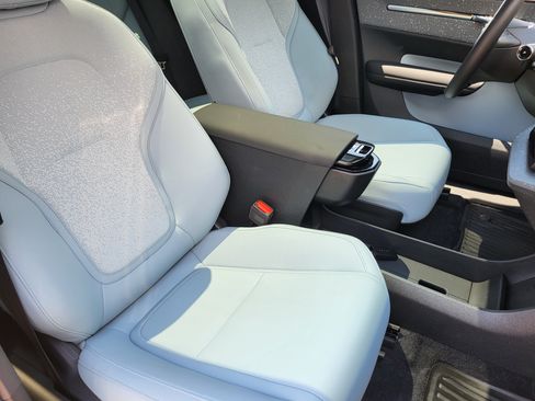 Certified 2025 Volvo EX30 Ultra w/ Climate Package AWD/4WD image 11