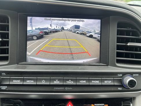 Used 2020 Hyundai Elantra SEL FWD image 17