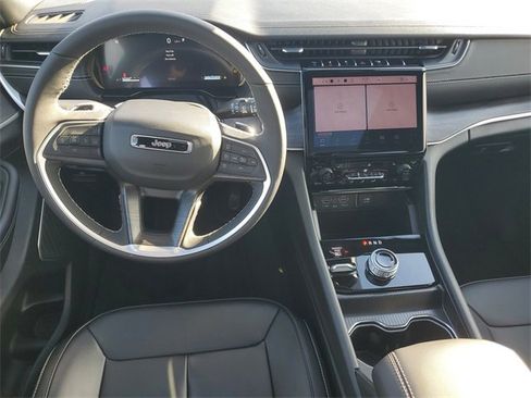 New 2025 Jeep Grand Cherokee L Limited w/ Trailer Tow Package image 14