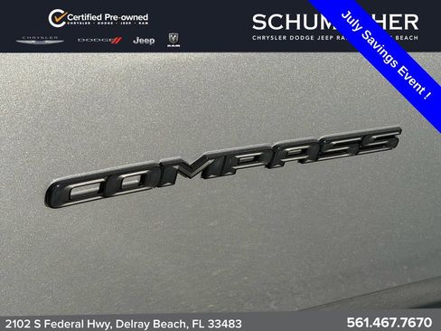 Used 2022 Jeep Compass Latitude FWD image 10