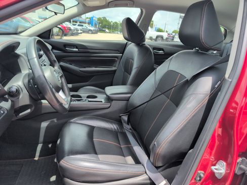 Used 2022 Nissan Altima 2.5 SR FWD image 14