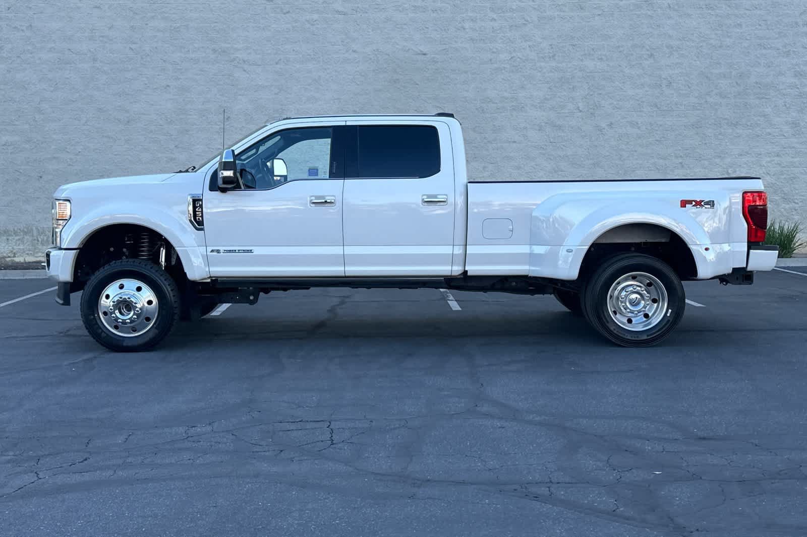 Used 2020 Ford F450 Platinum w/ FX4 Off-Road Package AWD/4WD image 6