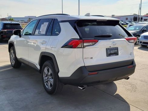 Used 2025 Toyota RAV4 XLE w/ Convenience Package image 12