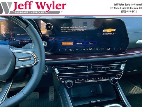 New 2026 Chevrolet Traverse Z71 w/ Enhanced Driving Package AWD/4WD image 11
