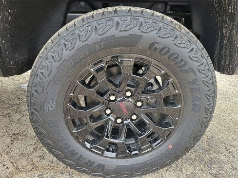 New 2026 GMC Canyon Elevation w/ Convenience Package image 10