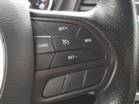 Used 2020 Dodge Challenger R/T Scat Pack RWD image 9