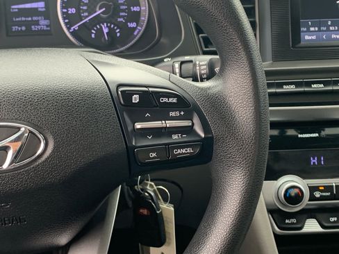 Used 2020 Hyundai Elantra SE image 20