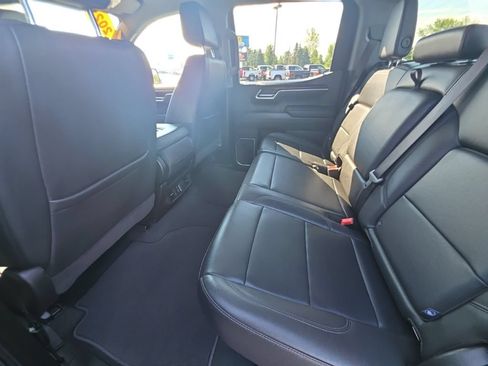 Used 2025 GMC Sierra 1500 SLT AWD/4WD image 13