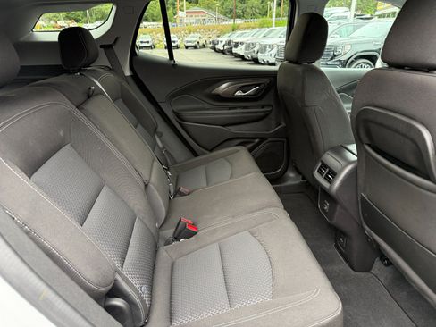Used 2024 GMC Terrain SLE w/ Driver Convenience Package AWD/4WD image 19