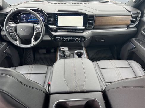 Certified 2025 Chevrolet Silverado 1500 High Country w/ Midnight Edition image 12