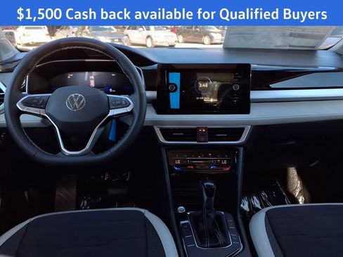 New 2026 Volkswagen Taos SE FWD image 19