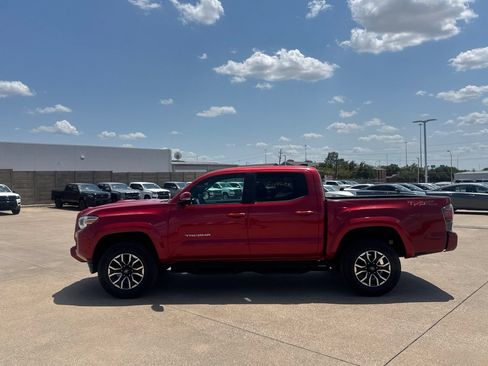 Used 2021 Toyota Tacoma TRD Sport RWD image 10