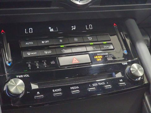 Used 2023 Lexus IS 300 w/ Comfort Package RWD image 21