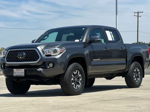 Used 2019 Toyota Tacoma TRD Off-Road AWD/4WD image 7