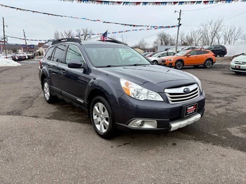 Used 2011 Subaru Outback 3.6R Limited image 7