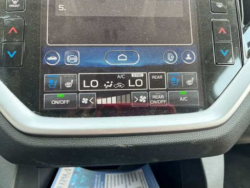 Used 2025 Subaru Ascent Touring AWD/4WD image 16