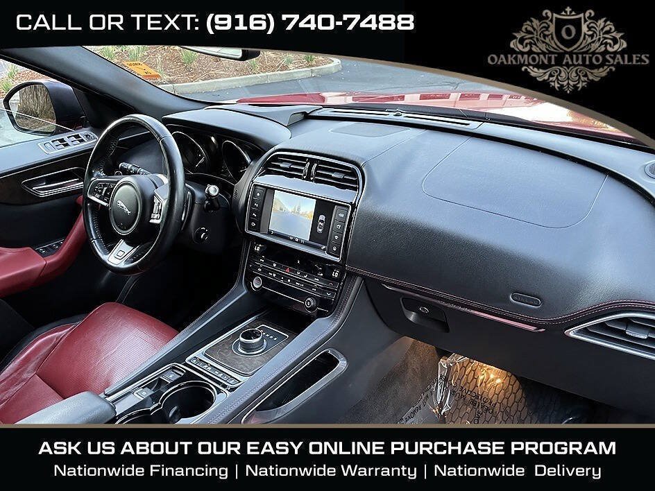 Used 2017 Jaguar F-PACE R-Sport AWD/4WD image 16