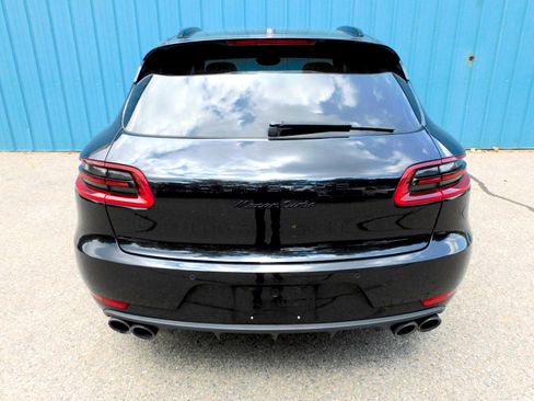 Used 2017 Porsche Macan Turbo image 4