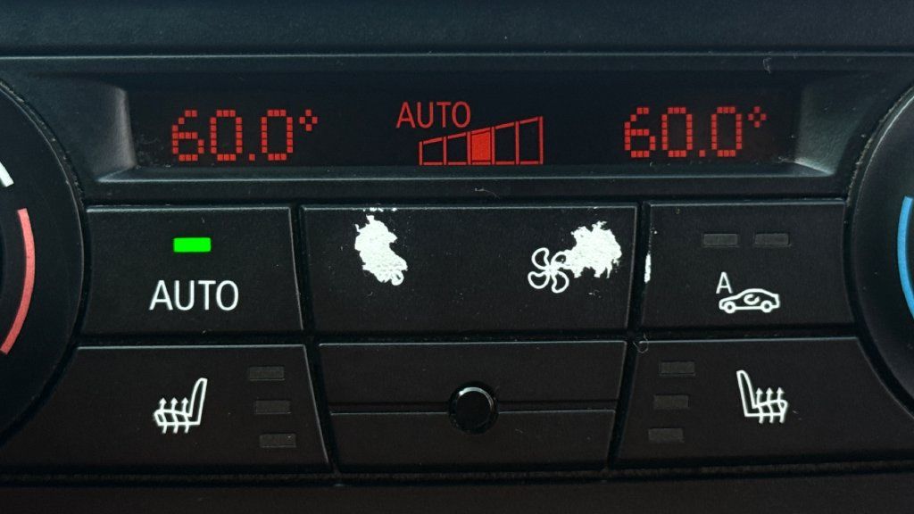 Used 2011 BMW 135i Coupe RWD image 38